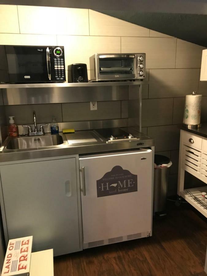 Ed & Rosie'S Place Hotel Блек Маунтин Екстериор снимка